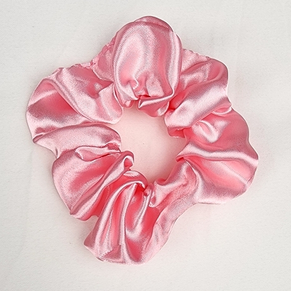 4 FOR $16 🔥Pink Satin Scrunchie Hair Tie - Picture 5 of 5